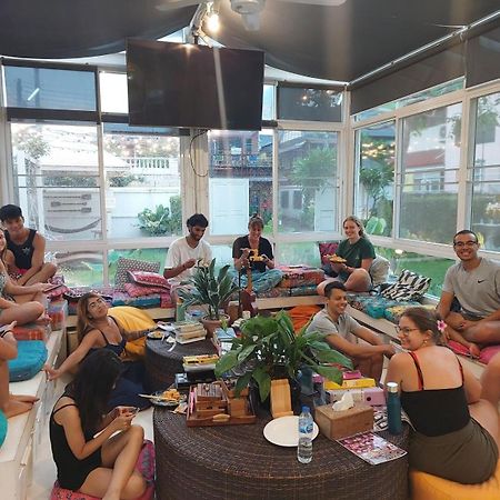 Hostel Lullaby Non-Smoking (Adults Only) Chiang Mai Extérieur photo