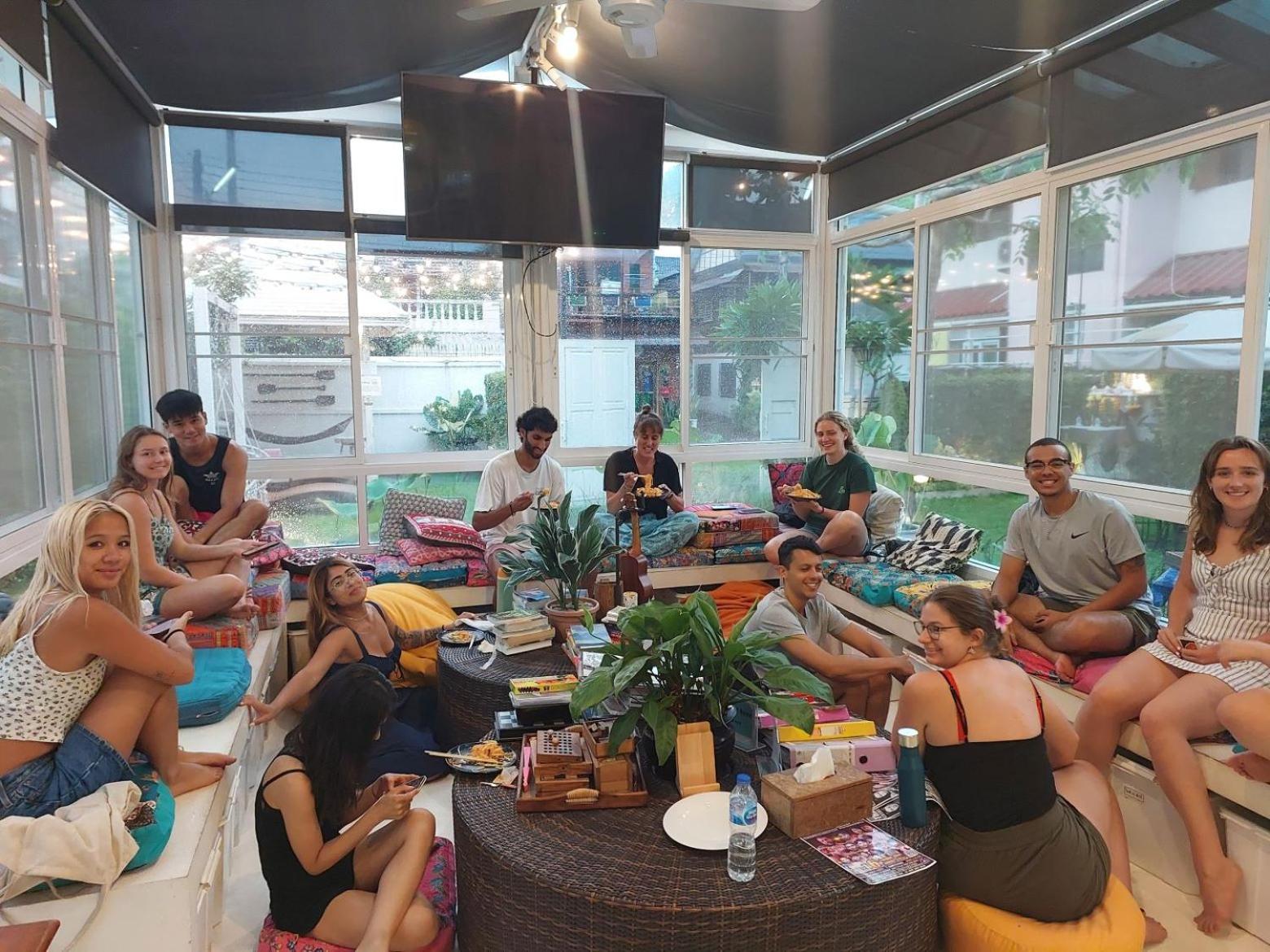 Hostel Lullaby Non-Smoking (Adults Only) Chiang Mai Extérieur photo